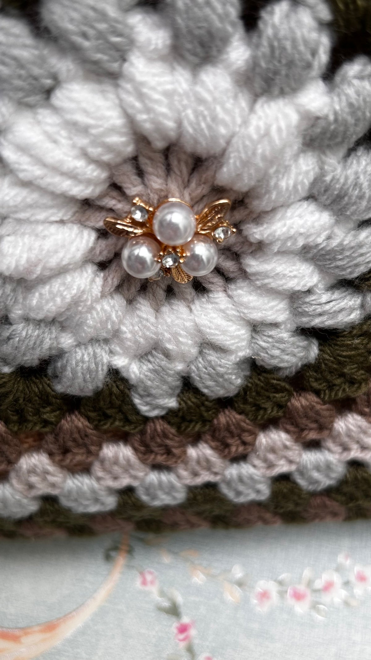 Close up of central embellishment