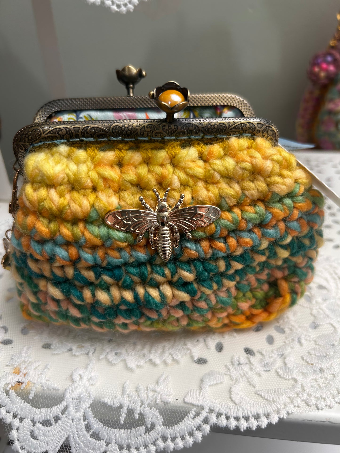 Pocket Heirloom Purse- The Honey bee