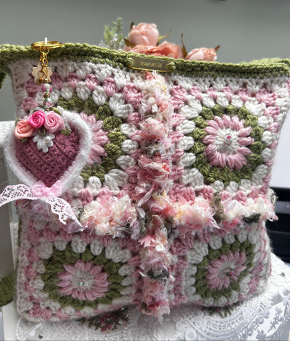 Cottage Garland Explorer