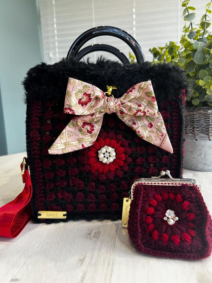 Matching purse and detachable keychain