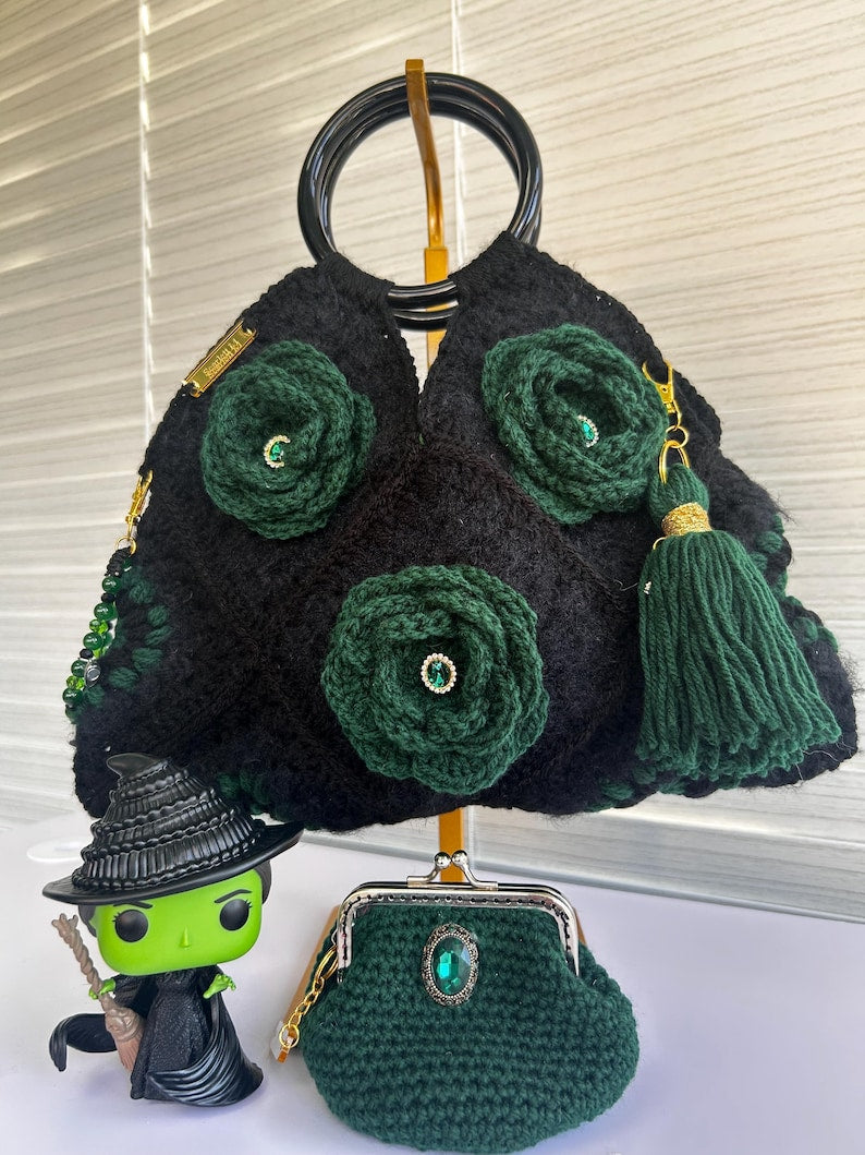 Emerald rose crochet handbag detail